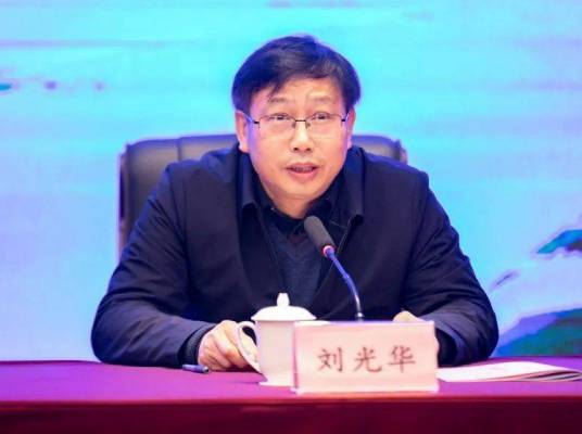 刘光华（江西省委组织部副部长、省人大常委会代表工作委员会主任）