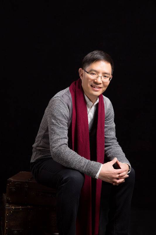 张国龙(北京师范大学文学院发展与合作中心主任)