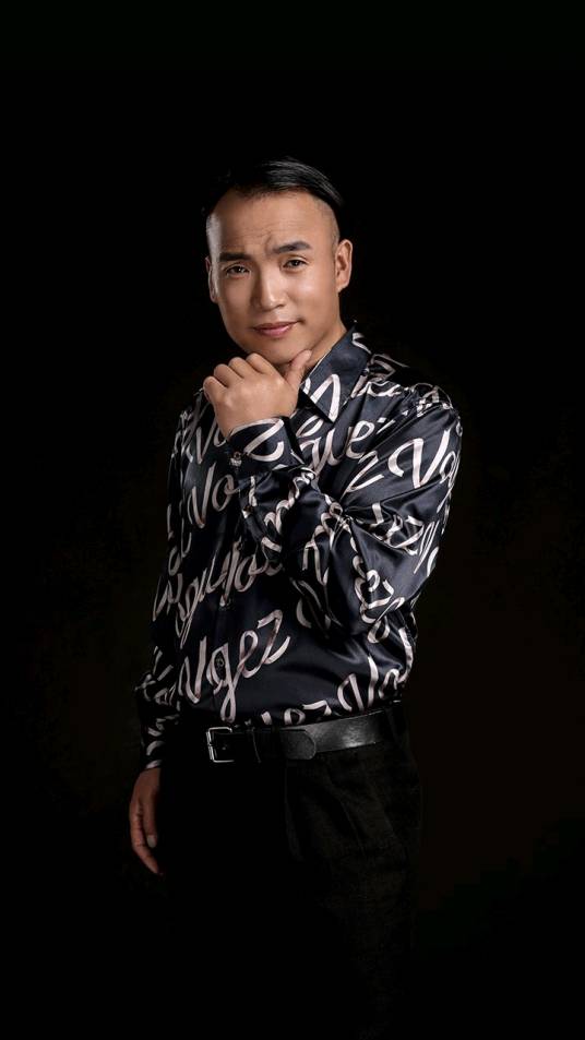 霍云龙（中国内地男演员、赵本山的第72号弟子）