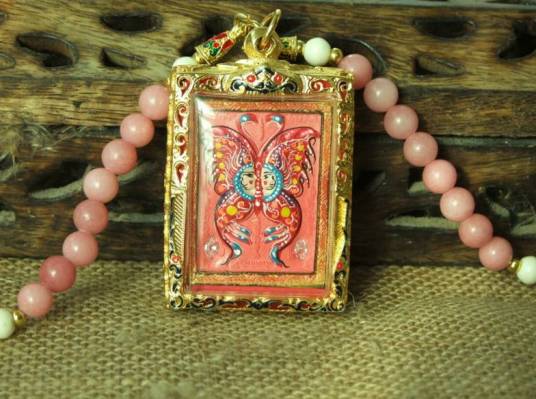 蝴蝶牌（泰国佛牌）