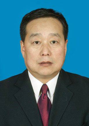 高森（内蒙古自治区察哈尔右翼中旗旗委书记）