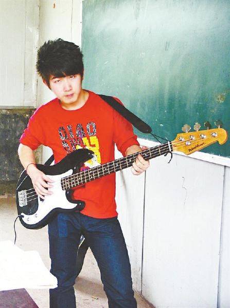 周小波(网络歌手)