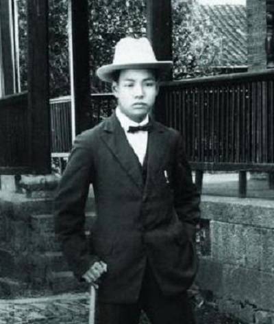 朱建新(出生于海宁濮桥的金石学家)