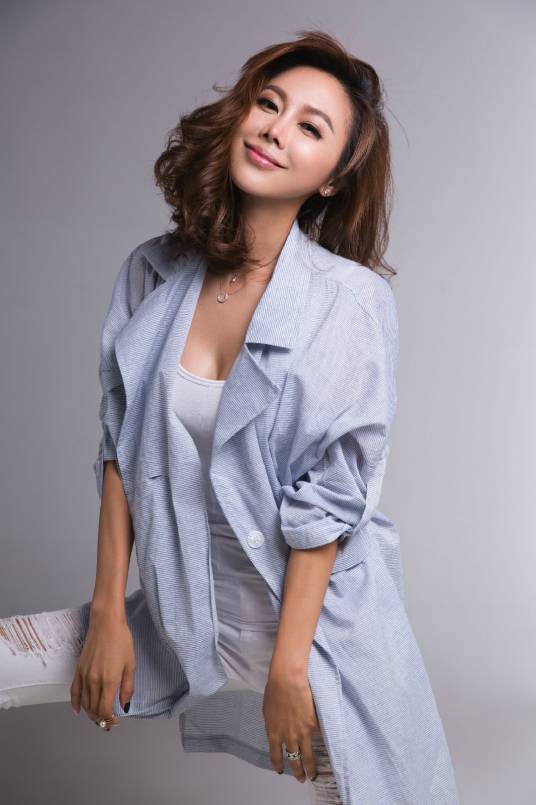 赵彤(华娱卫视主持人)