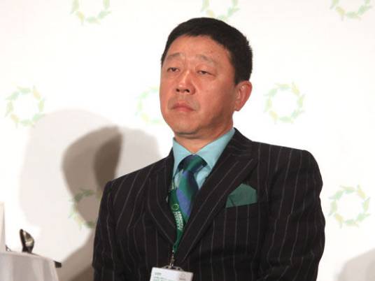 杨绍鹏（山东海丰国际航运集团有限公司终身名誉主席）