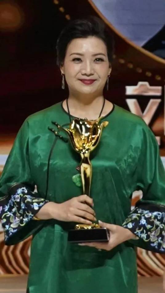 刘艳丽（著名河南曲剧表演艺术家）