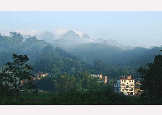 紫荆山（广西旅游景区）