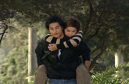 爱情大魔咒（2002年陈嘉桦主演电视剧）