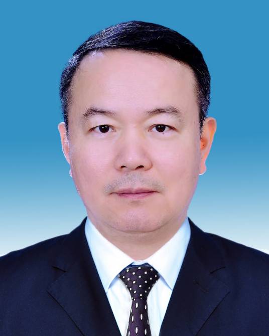 陈晓春(福建省人大常委会委员,省人大教科文卫委副主任委员、福建省科协驻会领导)