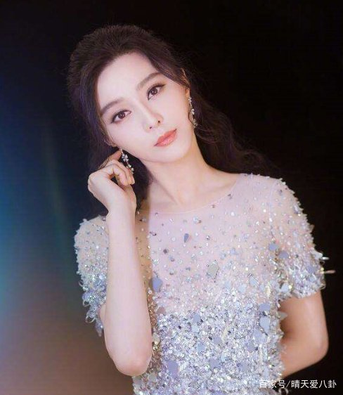 12岁背香奈儿，21岁嫁豪门，42岁孙芸芸为何能成为完美女人？