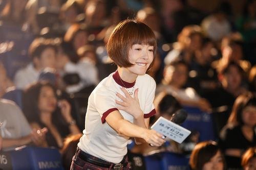 鲁豫否认一天只吃三粒米的传言，她这样的身材算美吗？