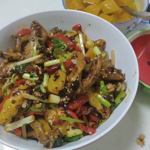 开家干锅鸭爪爪店赚钱吗?华飞鸭爪爪加盟有哪些加盟优势?