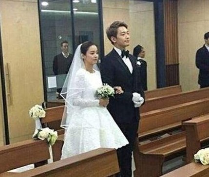 金泰希和rain什么时候结婚的？