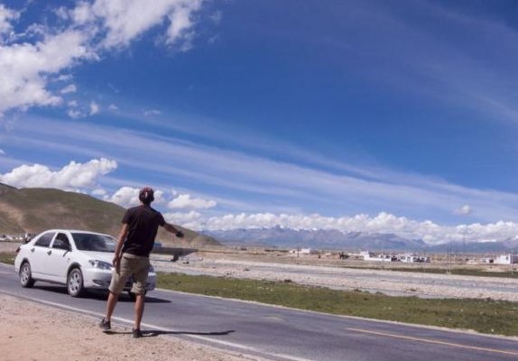 除了滴滴打车外，还有什么应用可以打车？