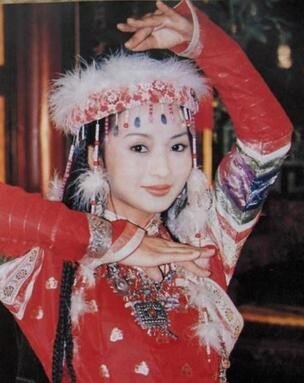 还珠格格香妃的扮演者是谁