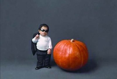 63位袖珍人在景区表演谋生,他们是否会遭到外界的歧视?