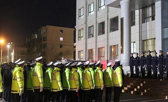 唐山连续两晚部署,要求还伤者公道,警方采取了哪些应对措施?