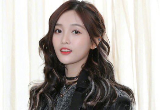 千仞雪生下唐三孩子老死吗