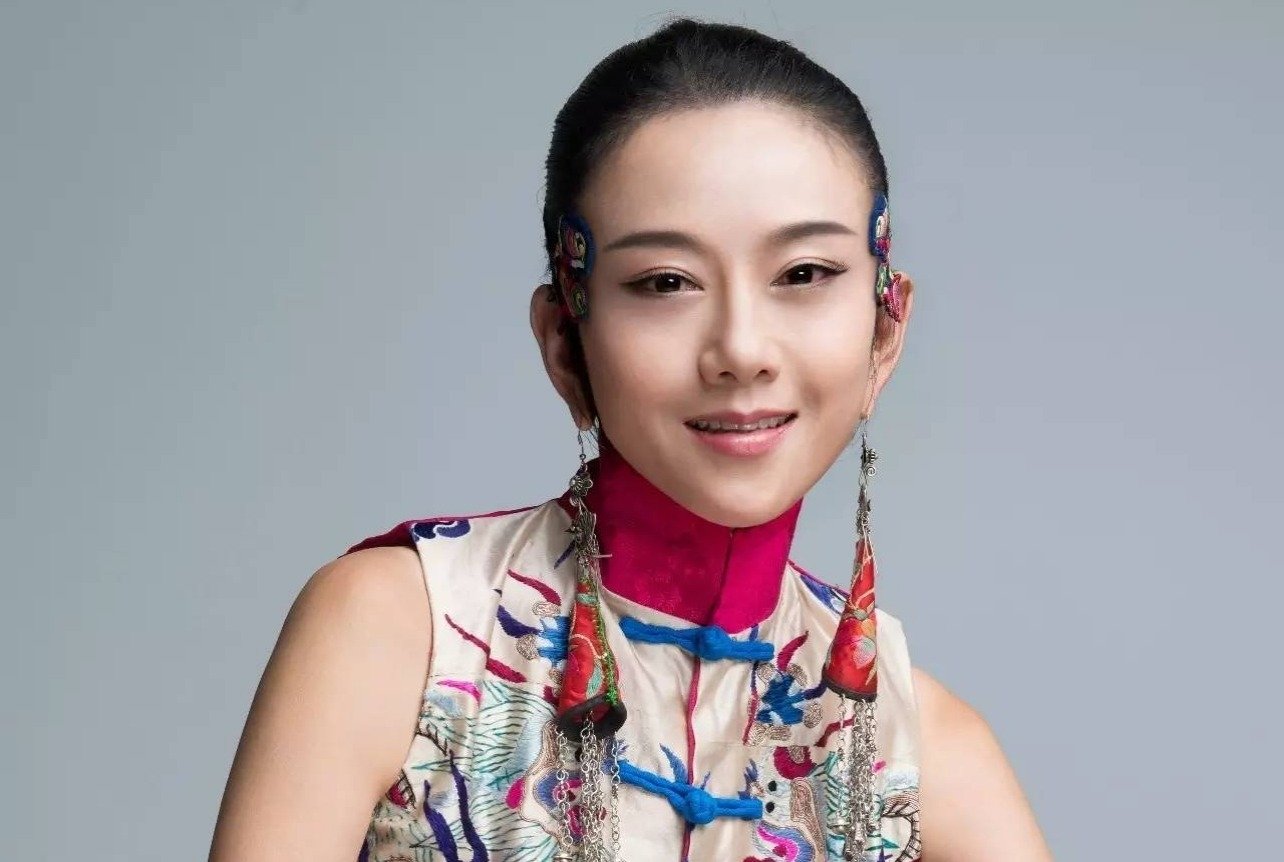 年轻时候的杨丽萍是什么模样?