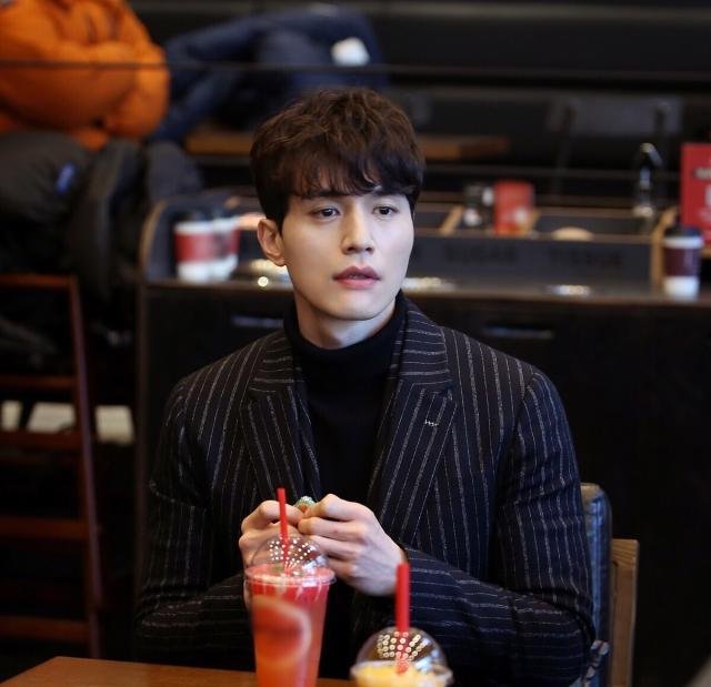 年近40的李栋旭，让人起鸡皮疙瘩的魔鬼身材，你爱了吗？