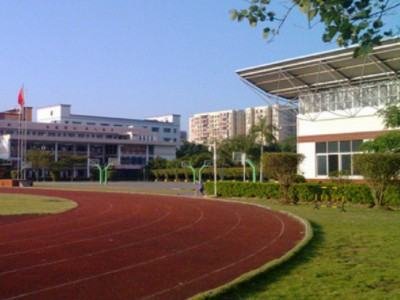 对学校发展的意见和建议有哪些？