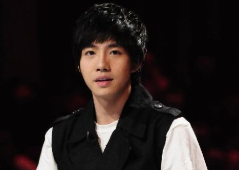 32岁俞灏明再次整形归来，网友直呼我们的端木磊终于回来了，你觉得呢？