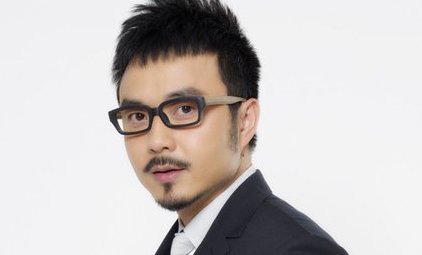 老坛酸菜方便面不卫生，各大平台纷纷下架，为何主持人汪涵被骂惨？