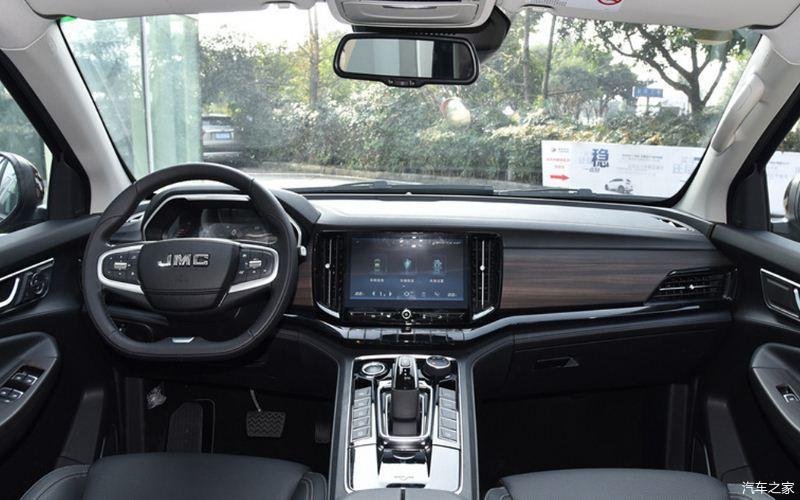 江铃驭胜S350正式上市,售15.98万起,匹配6/8速自动变速箱