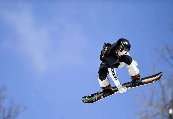 滑雪运动苏翊鸣的家境备受关注，他的父母是如何将其培养成才的？