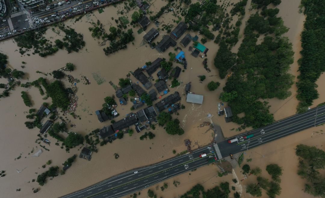 郑州特大暴雨内涝，是天灾前的无能为力，还是“海绵城市”的失效？