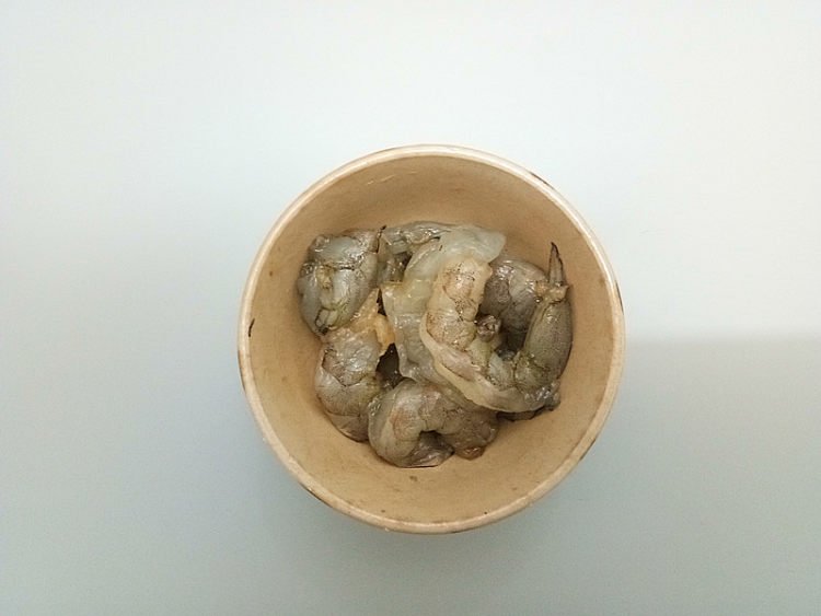 虾仁蒸蛋等于砒霜是真的吗？