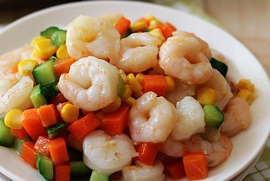 三色炒虾仁怎么做好吃呢？