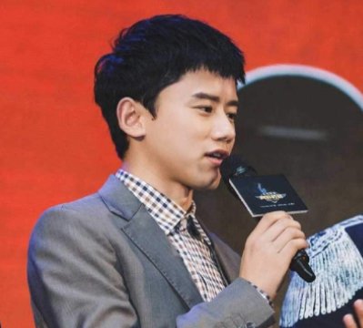 隐瞒了16年，张杰父母身份终于曝光，事实是如何？