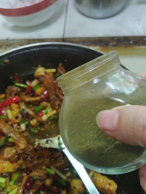 开家干锅鸭爪爪店赚钱吗?华飞鸭爪爪加盟有哪些加盟优势?