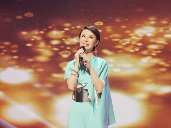 奉献爱心的歌曲