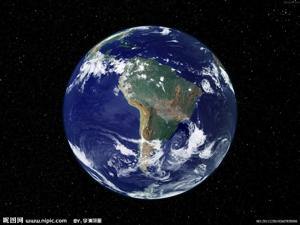 宇航员在天际遨游时看到的地球是什么样子的？