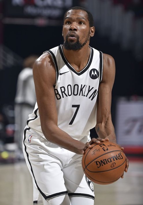 杜兰特看上美女大学生，身材修长面容如天使，又有新欢了吗？