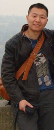 朋友有回音哥的照片了吗 我也想看。。