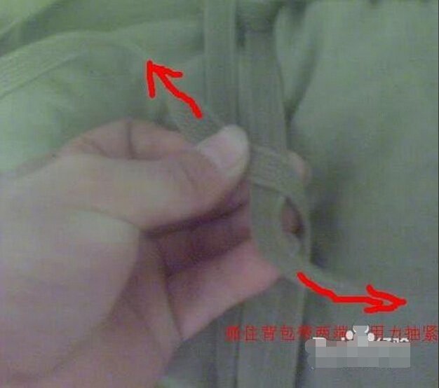 部队怎么打背包，求视频或图示