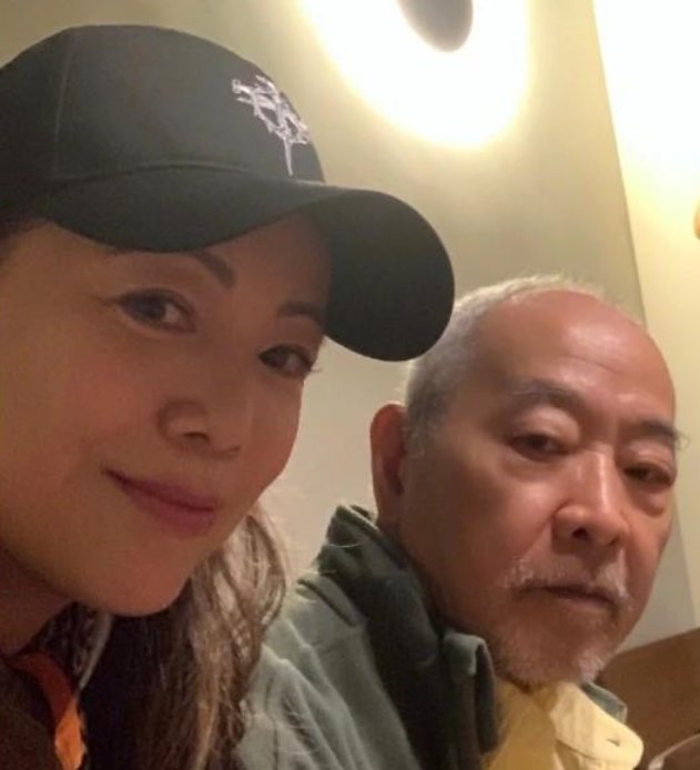 邓萃雯拔倒刺手肿进医院，为什么拔倒刺会导致手肿？