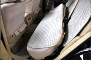 如何雪佛兰新赛欧三厢后排座椅安装坐垫