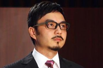 老坛酸菜方便面不卫生，各大平台纷纷下架，为何主持人汪涵被骂惨？