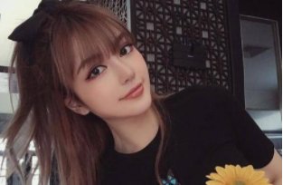 周扬青第一次上综艺，她的表现如何？