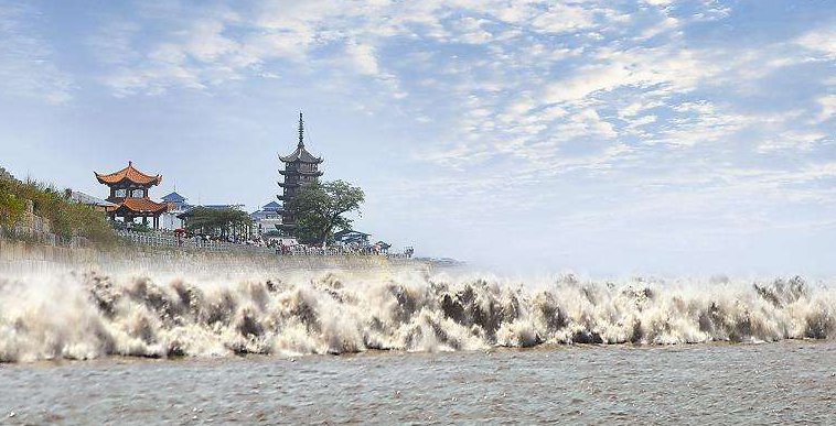 钱塘江大潮的作文150字