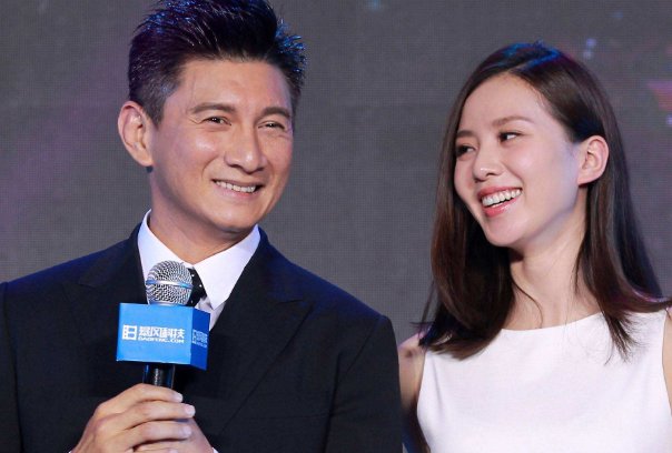 唐嫣女儿在出生后从未露面,这种做法的明星家庭还有谁?