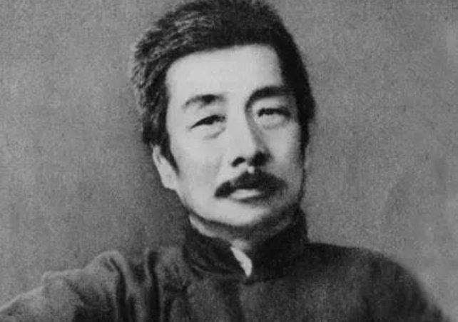 于无声处听惊雷上一句是什么？