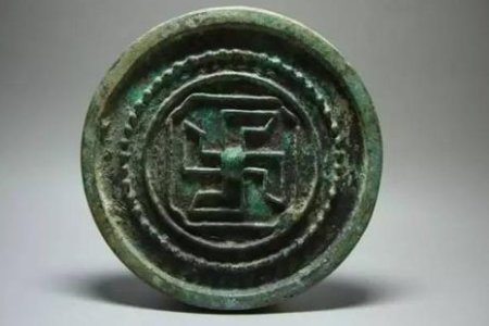 “卍”是怎么读的，什么意思