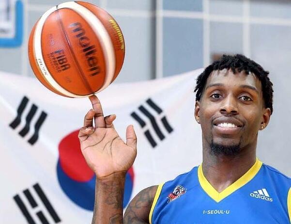 体育赛事中经常见到“归化”选手，“归化”选手是什么意思？