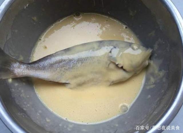 炸鱼时可以裹淀粉或者是面粉吗？应该怎么炸鱼？