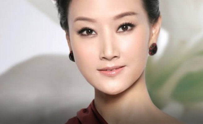 歌词月亮出来亮汪汪是什么歌曲、